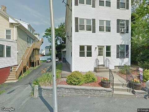 Esther St 2, Worcester, MA 01607