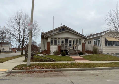 Thurston Ave, Racine, WI 53404