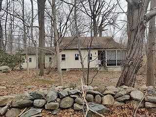 Bear Hill, BETHANY, CT 06524