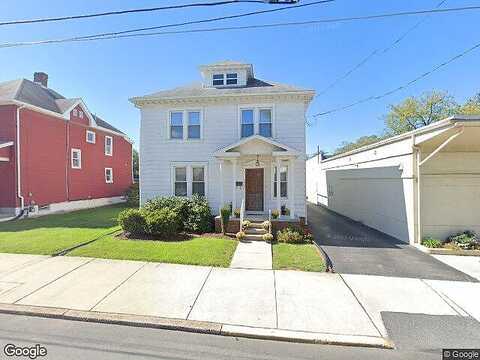 Queen, LITTLESTOWN, PA 17340