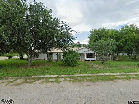 Momeny Street, Benavides, TX 78341