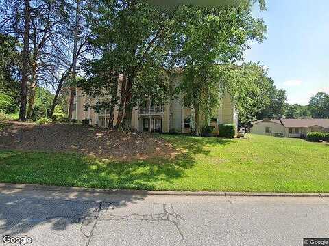 Darden Rd D, Greensboro, NC 27407