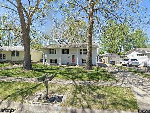 41St Ct, Des Moines, IA 50317