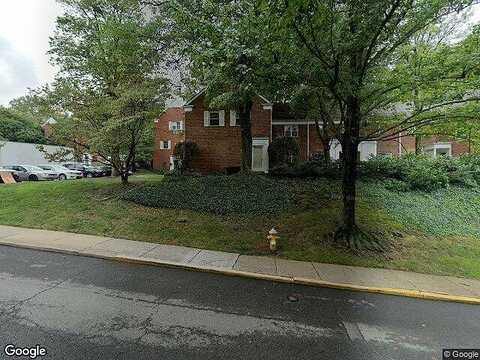 Gunston Road 726, Alexandria, VA 22302