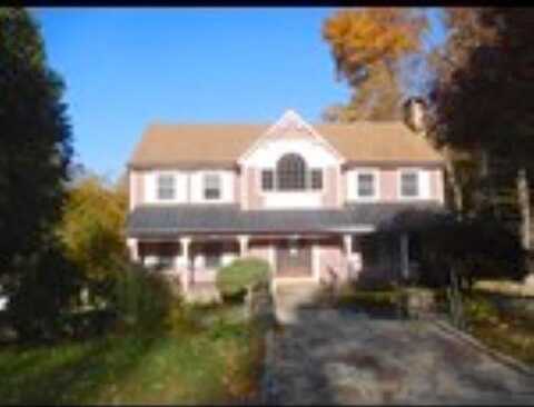 Hillside Ln, MONROE, CT 64680