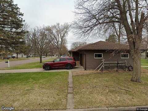 Grant St E, Winthrop, MN 55396