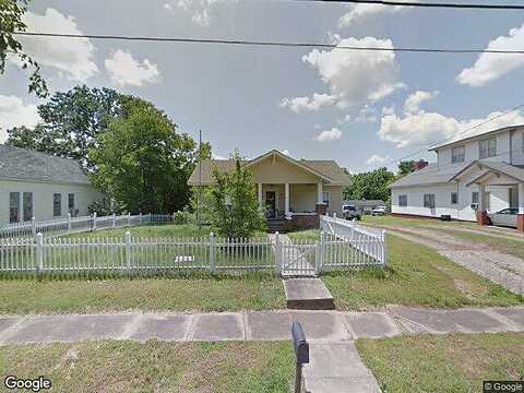 Maple St, Paris, AR 72855