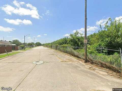 4074 76 St. Ferdinand Street, New Orleans, LA 70126