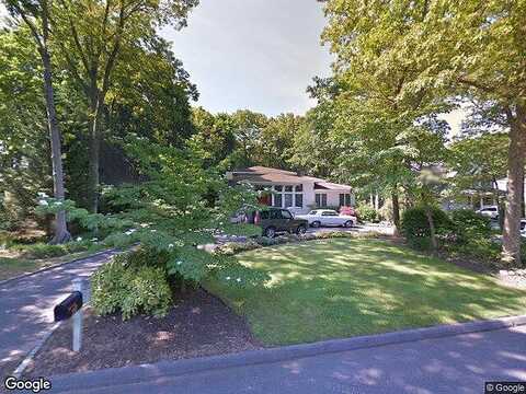 Holly, SMITHTOWN, NY 11787