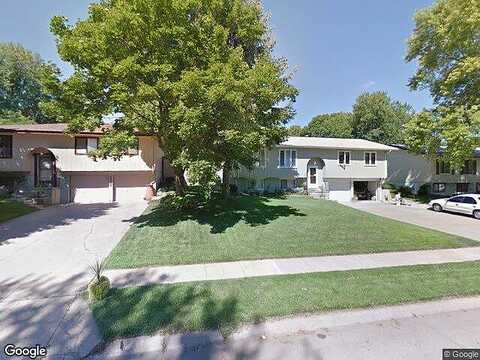 S 105 Street, Omaha, NE 68127