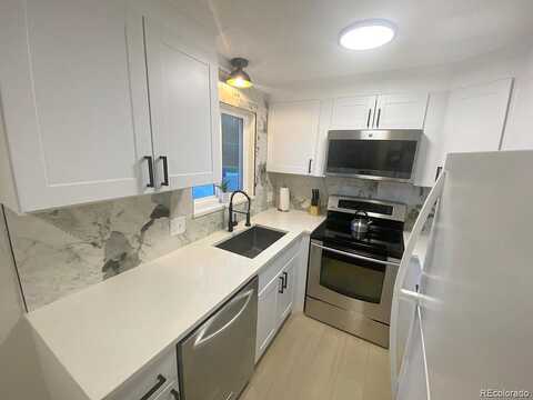 Warren, DENVER, CO 80222