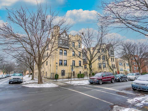 N Spaulding Avenue #2E, Chicago, IL 60629