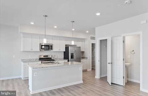 Stephanie Tessa Way, Alexandria, VA 22306