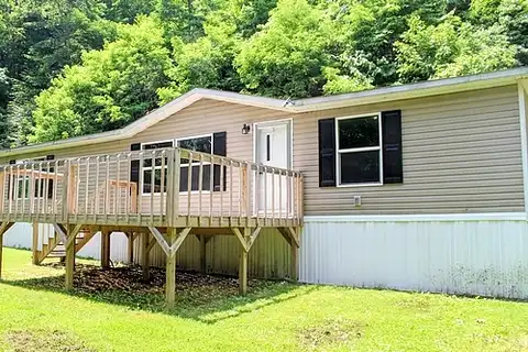 Saltlick, TERRA ALTA, WV 26764