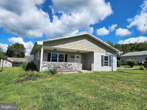 Vealey Circle, Franklin, WV 26807