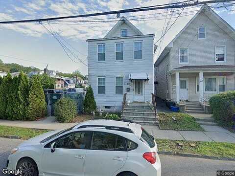 Hearst St, Yonkers, NY 10703