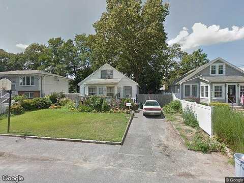 Oak Neck, WEST ISLIP, NY 11795