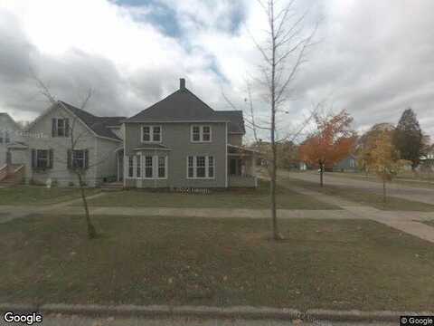 12Th St, Escanaba, MI 49829