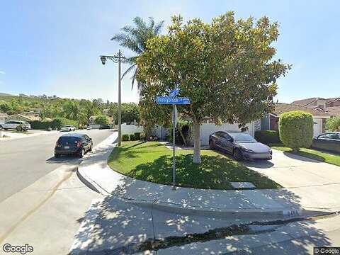 E Donnybrook Circle E, Anaheim Hills, CA 92808
