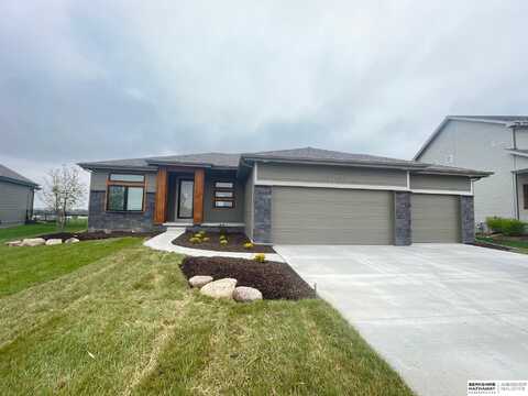 12501 Quail Drive, Bellevue, NE 68123