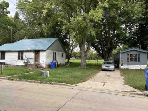 107 Walnut St., Vermillion, SD 57069