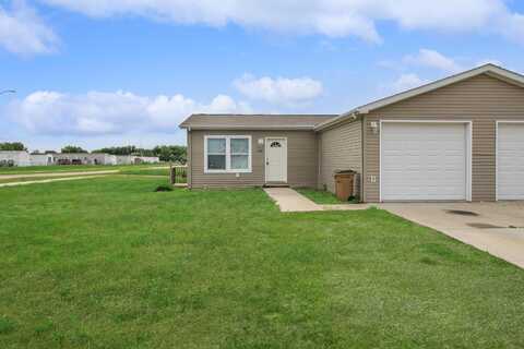 1501 47th Loop, Minot, ND 58701