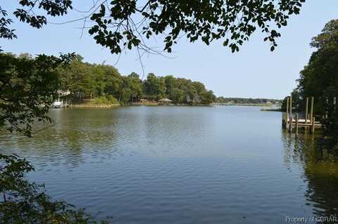 008 Holly Harbor, Burgess, VA 22539