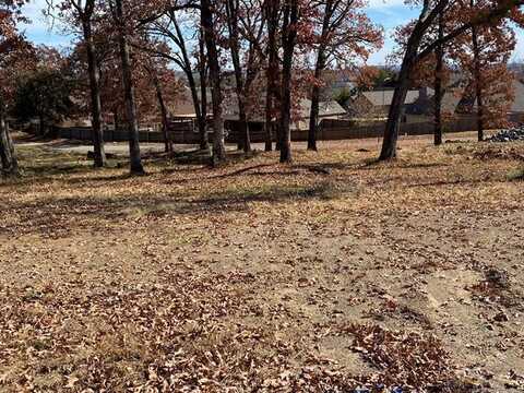 685 Woodlands Drive, Tahlequah, OK 74464