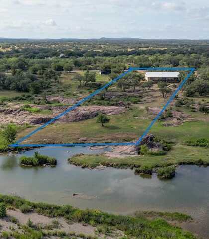 501 E Scott Drive, Llano, TX 78643