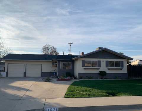 1625 Richard Avenue, Sanger, CA 93657