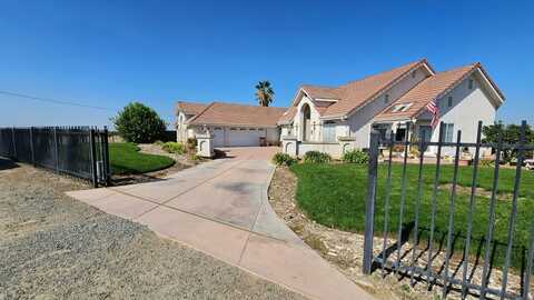 17682 Shields Avenue W, Kerman, CA 93630