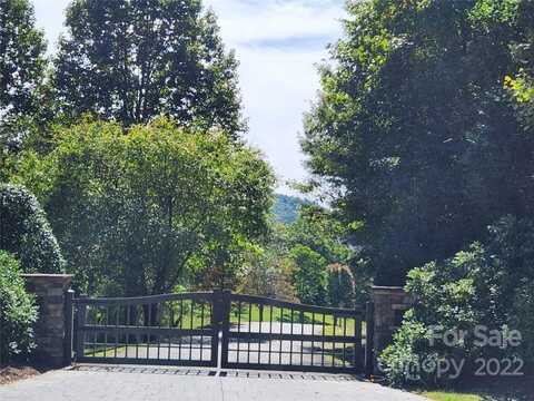 23 Overlook Park Drive, Hendersonville, NC 28792