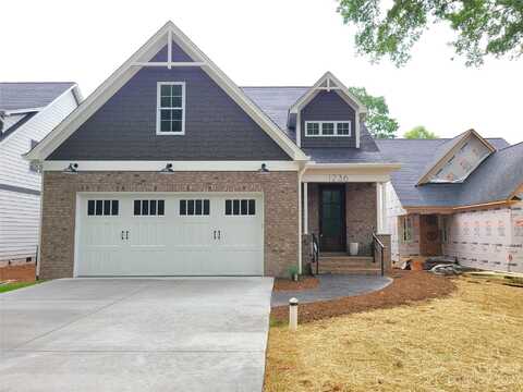 1236 6th Street NW, Hickory, NC 28601
