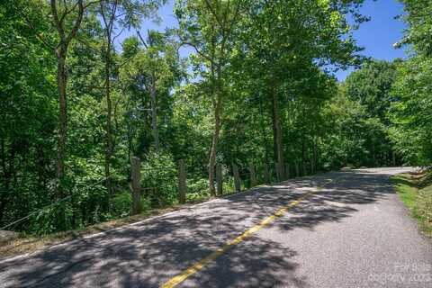 10 Winding Poplar Road, Black Mountain, NC 28711