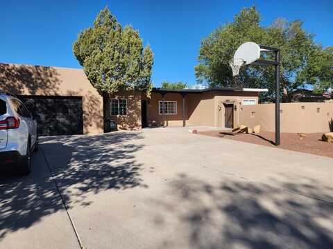 5805 Pauline Street NW, Albuquerque, NM 87107