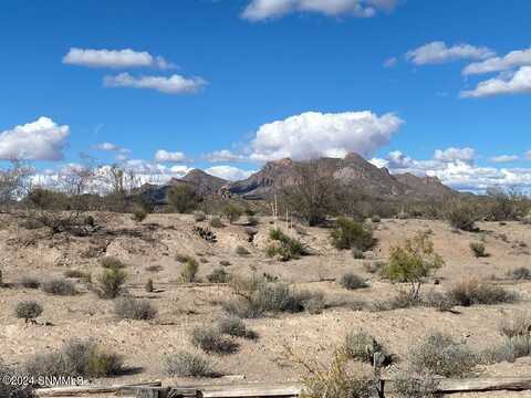 2501 Desert Wind Way, Las Cruces, NM 88012