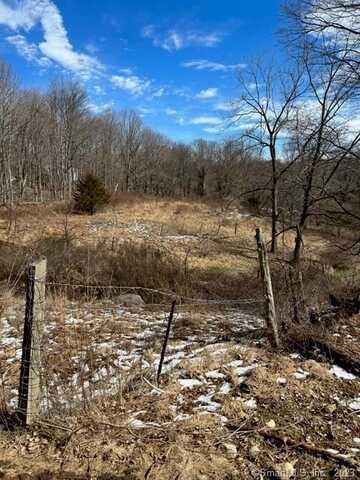 A Quaker Farms Road, Oxford, CT 06478