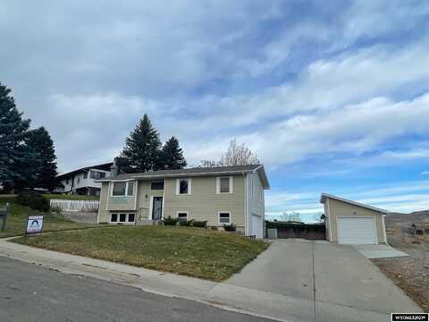 122 Cedar Ridge Drive, Thermopolis, WY 82443