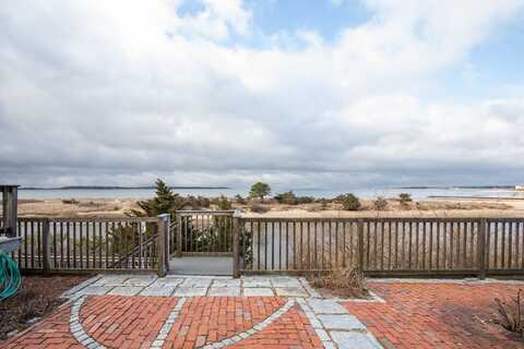 9 Windemere Road, West Yarmouth, MA 02673