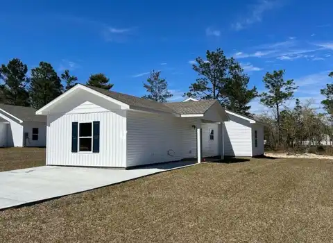 299 Laurel Lane, DeFuniak Springs, FL 32433