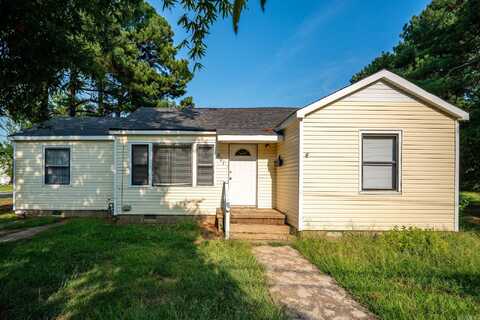 601 S Independence Street, Russellville, AR 72801