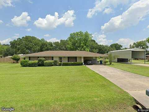 Chemin Metairie, YOUNGSVILLE, LA 70592