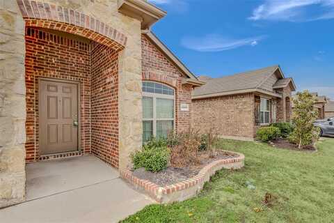 2228 Torch Lake Drive, Forney, TX 75126