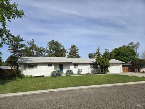 121 Nw 16th St., Ontario, OR 97914