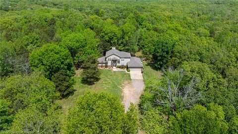 11045 Mockingbird LN, Mountainburg, AR 72946