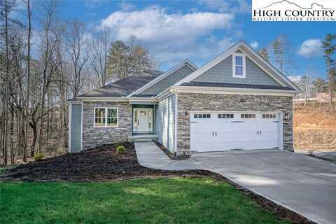 402 Scarlet Oak Court, Lenoir, NC 28645