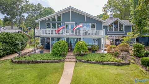 268 Lakeshore Drive S, Muscle Shoals, AL 35661