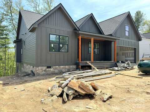 190 Byron Forest Drive, Horse Shoe, NC 28742