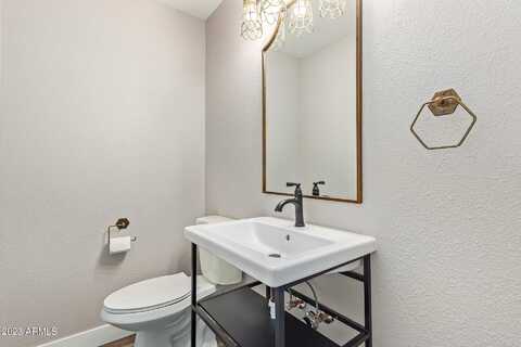 Golden, GLENDALE, AZ 85302