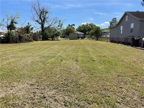 Lot 8 DERBIGNY Street, Chalmette, LA 70043